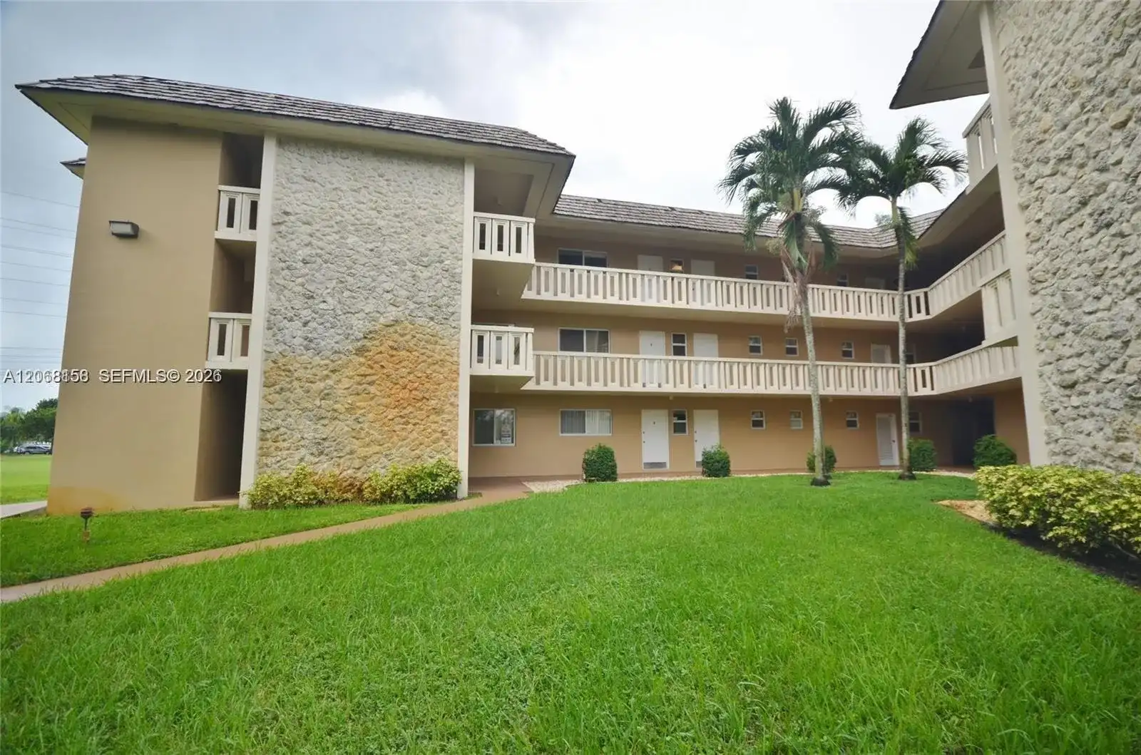 7440 Miami Lakes Dr # F101, Miami Lakes FL 33014