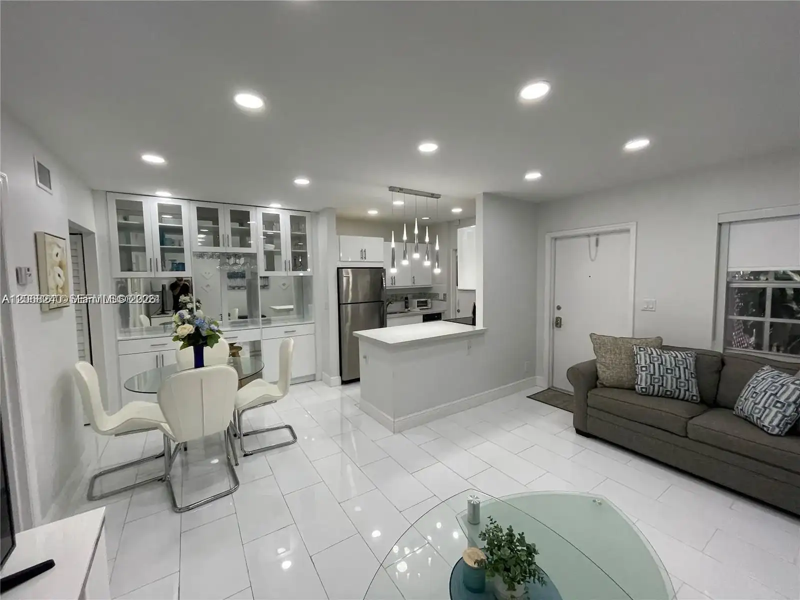 1407 NE 56th St # 103, Fort Lauderdale FL 33334