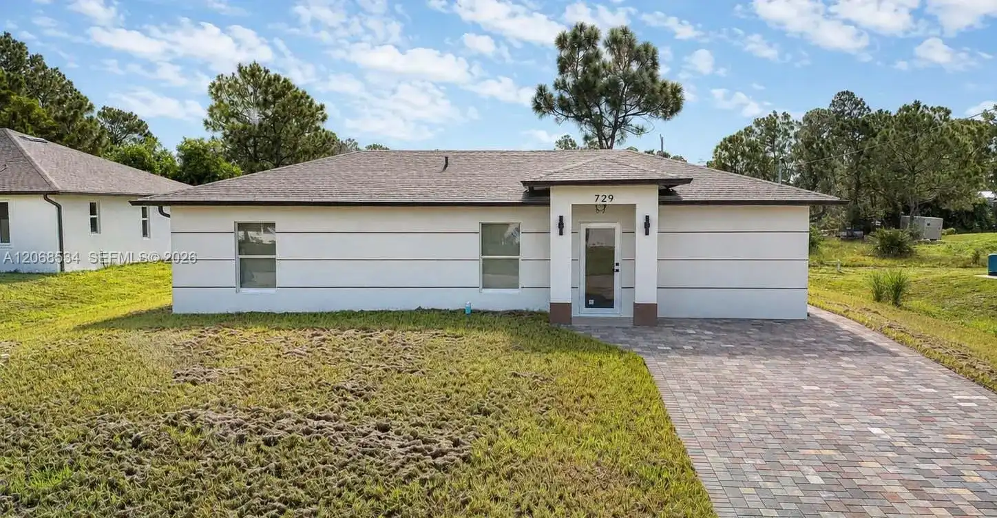 729 Anaconda Ave S, Lehigh Acres FL 33974