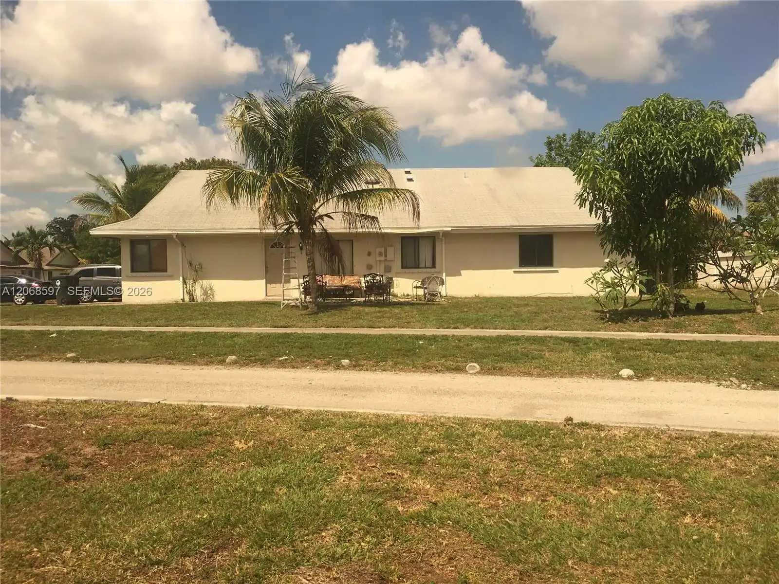 6501 Harbour Rd, North Lauderdale FL 33068