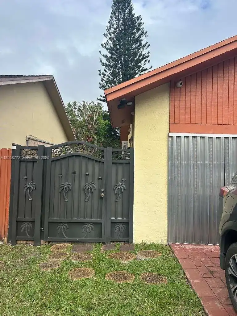 12945 SW 116th St # 12945, Miami FL 33186