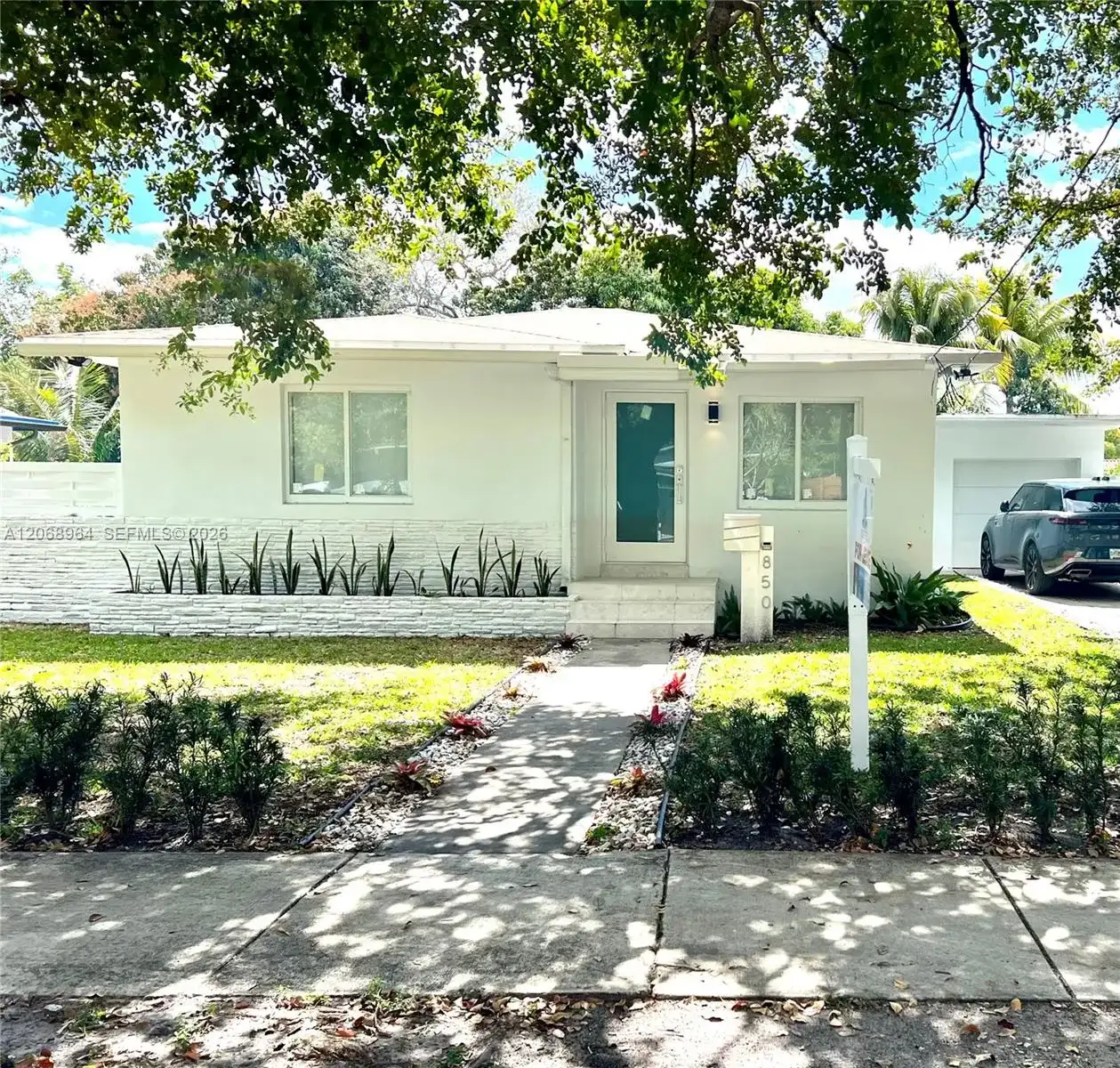 850 NE 127th St, North Miami FL 33161