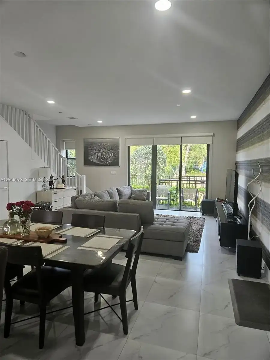 6163 SW 36th Ct, Miramar FL 33023