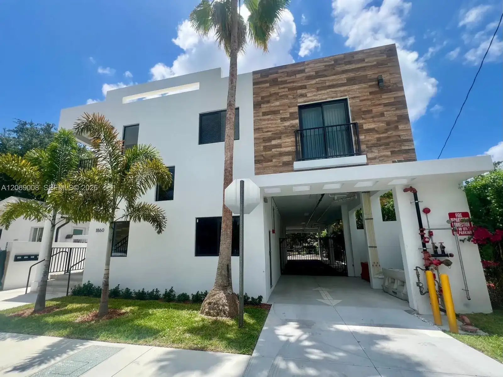 1860 NW 19th St # 101, Miami FL 33125