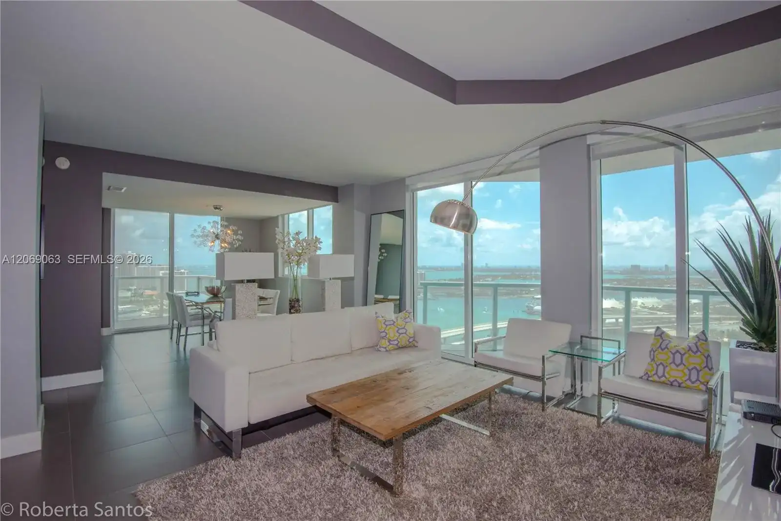 244 Biscayne Blvd # 3902, Miami FL 33132