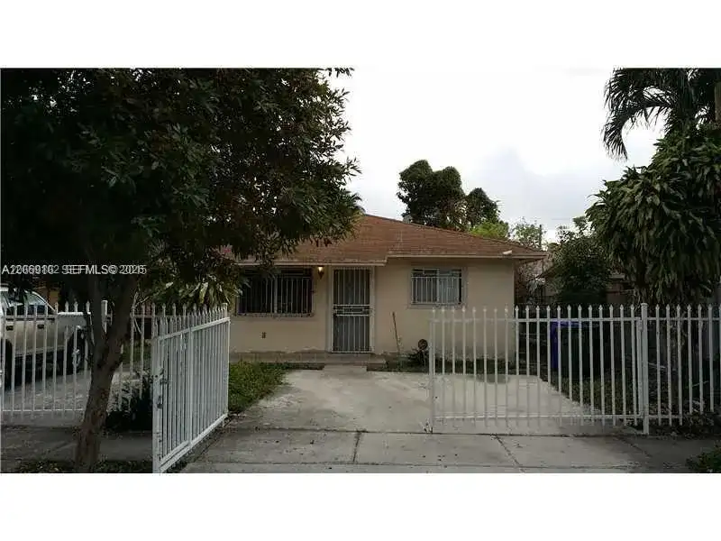 1336 NW 25th St # 1338, Miami FL 33142