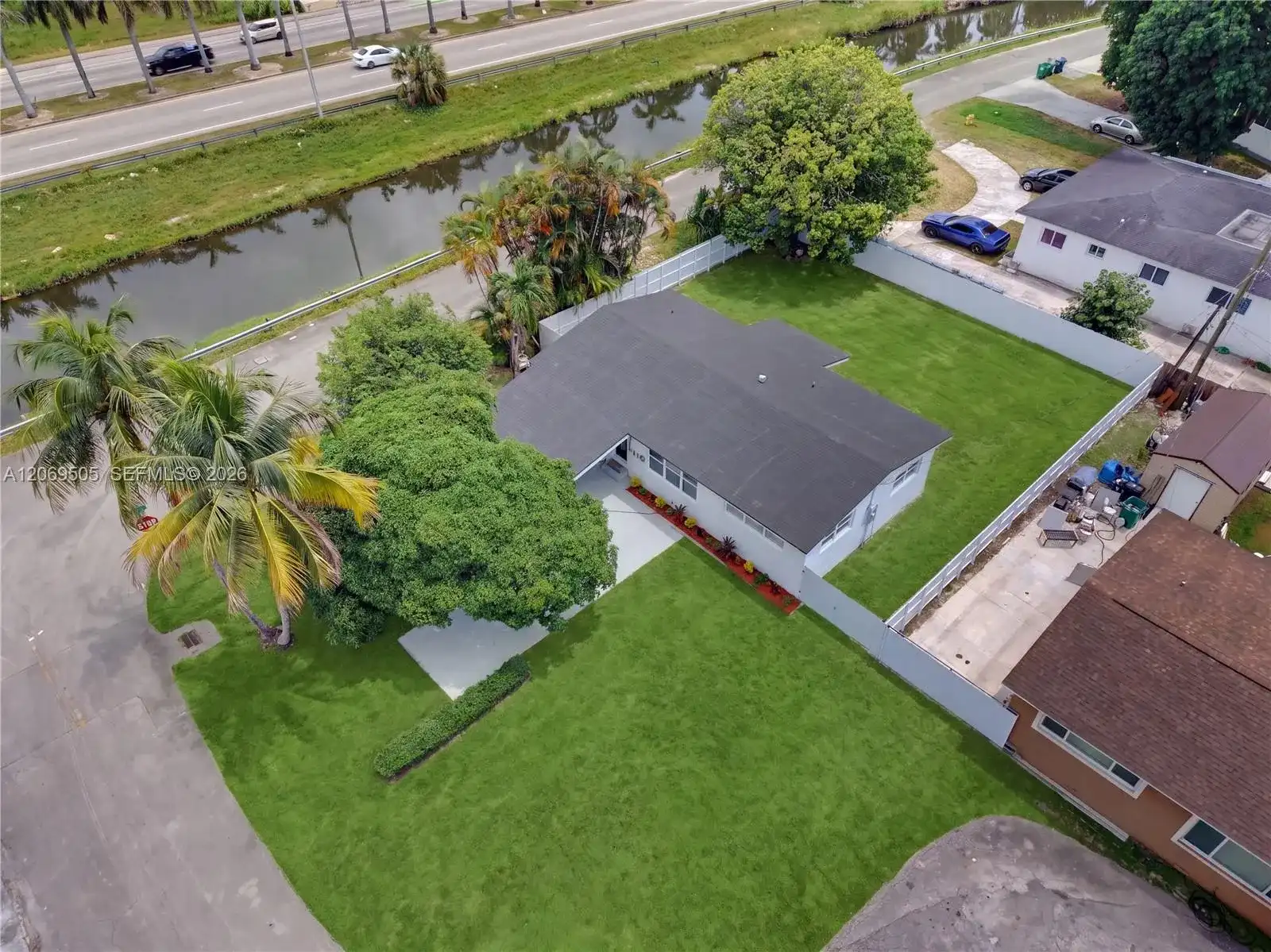 2200 NW 110th St, Miami FL 33167