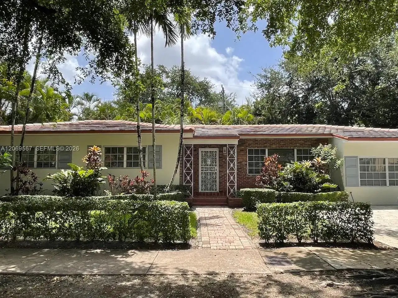 828 Lorca St, Coral Gables FL 33134