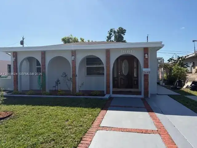3660 NW 15th St, Miami FL 33125