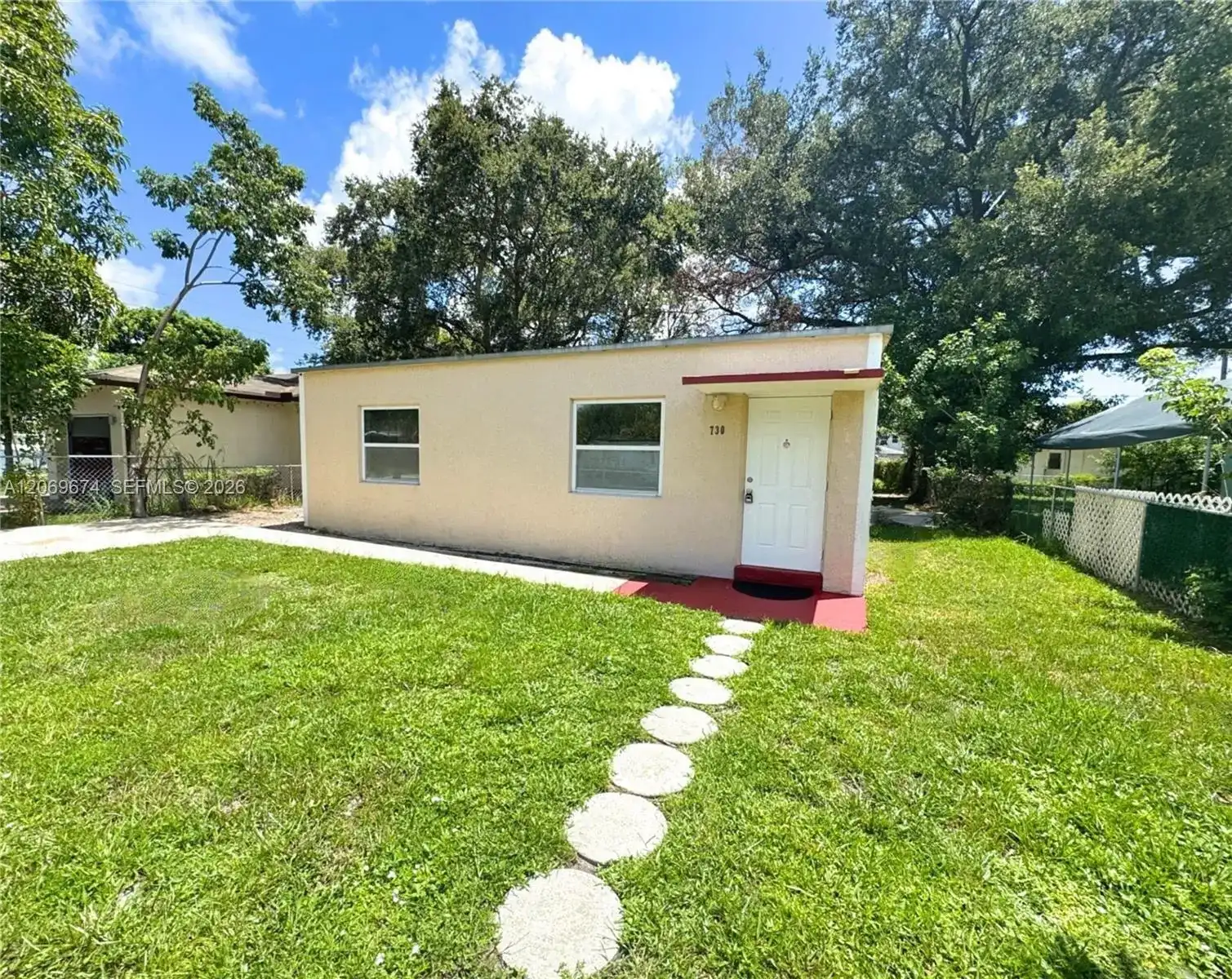 730 NW 15th Ter, Fort Lauderdale FL 33311