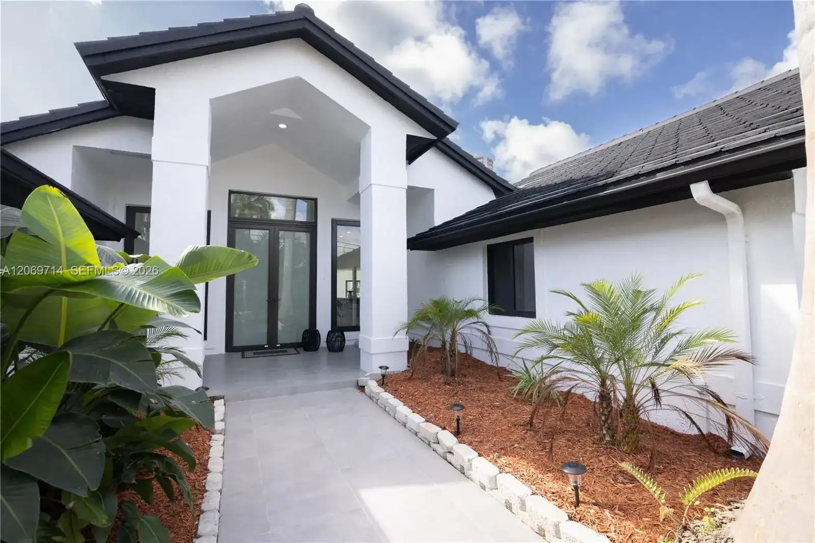 201 Holiday Dr, Hallandale Beach FL 33009