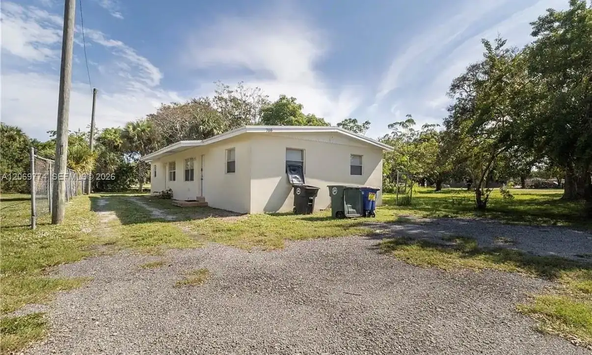708 N 14th St # B, Fort Pierce FL 34950