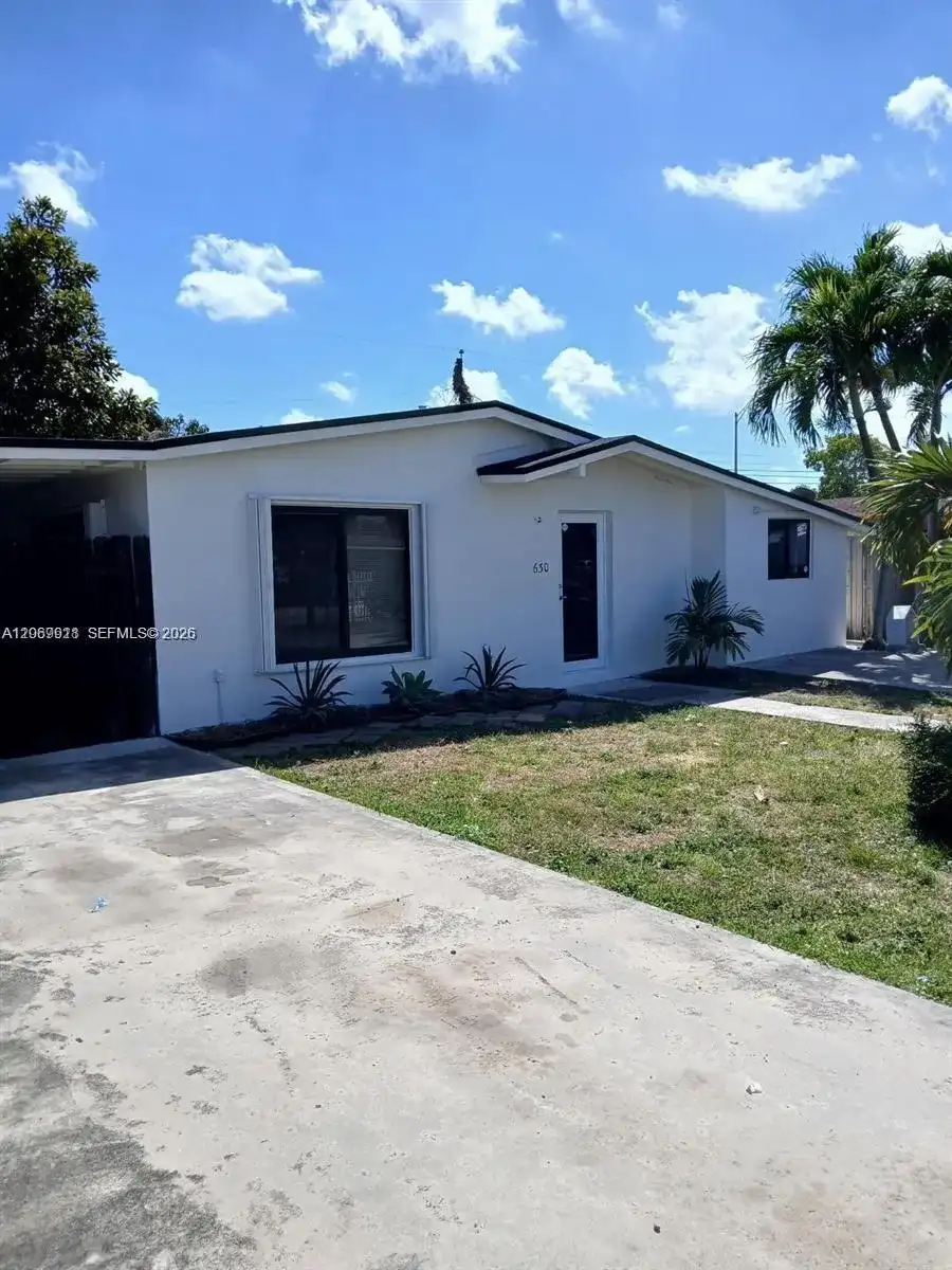 630 SE 3rd Pl, Hialeah FL 33010