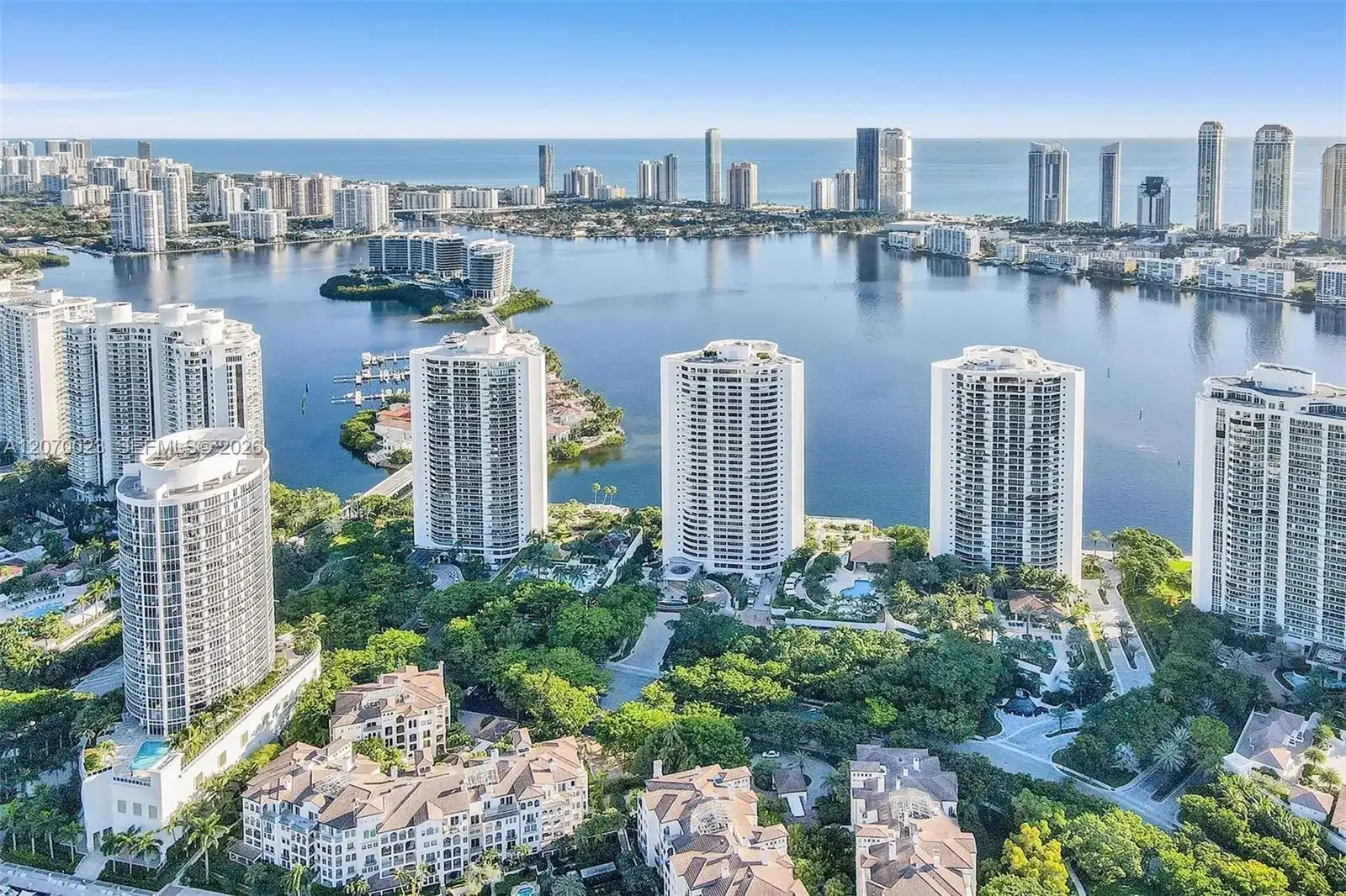 3000 Island Blvd # 1106, Aventura FL 33160