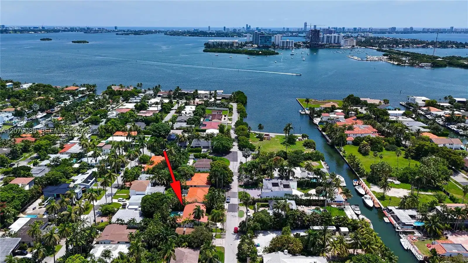 1085 NE 84th St, Miami FL 33138