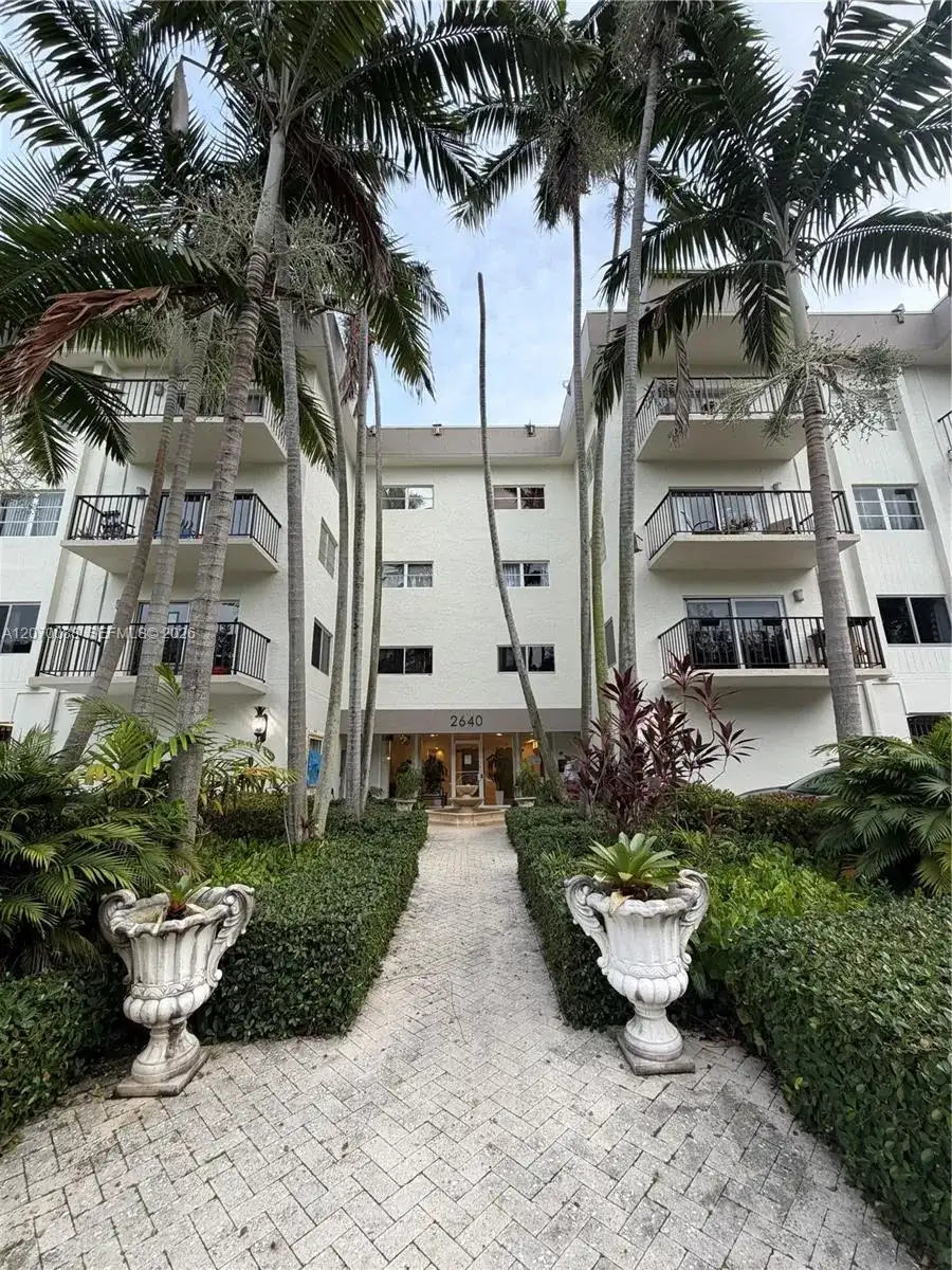 2640 NE 135th St # 202, North Miami FL 33181