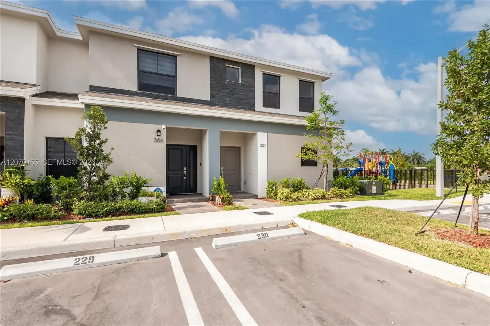 302 NE 1st Dr # 302, Florida City FL 33034