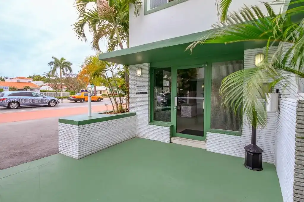 1334 Alton Rd # A6, Miami Beach FL 33139