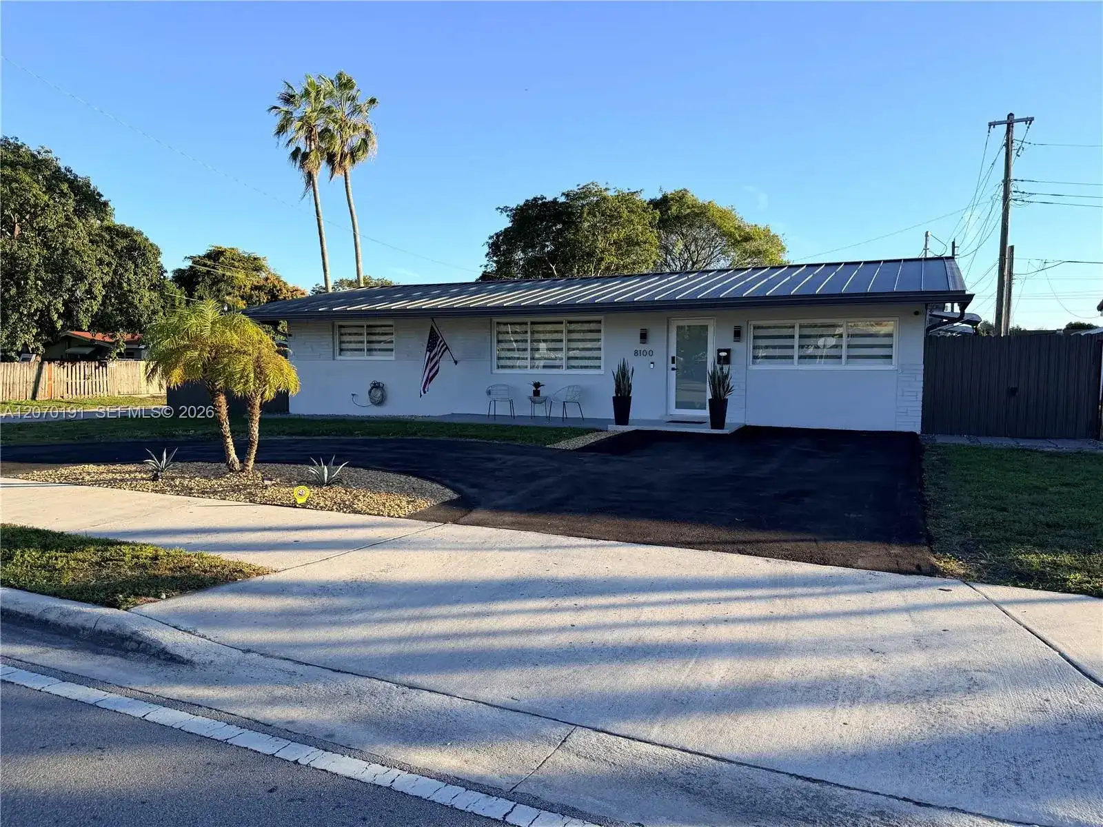 8100 Taft St, Pembroke Pines FL 33024
