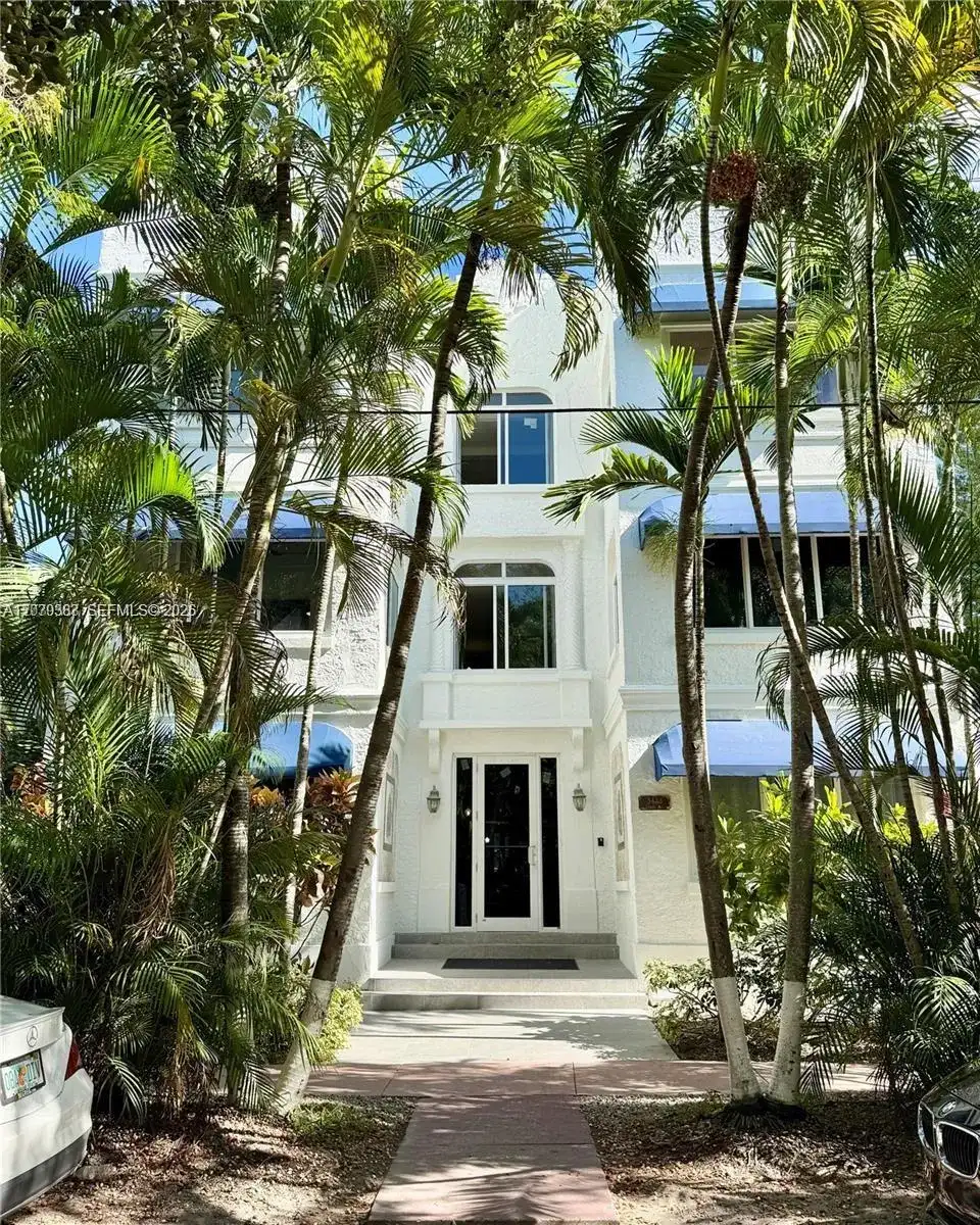 3433 Garden Ave # 10, Miami Beach FL 33140
