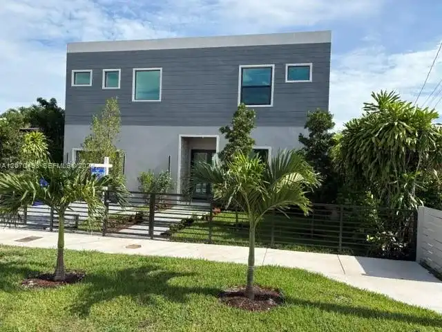 2239 SW 14th St, Miami FL 33145