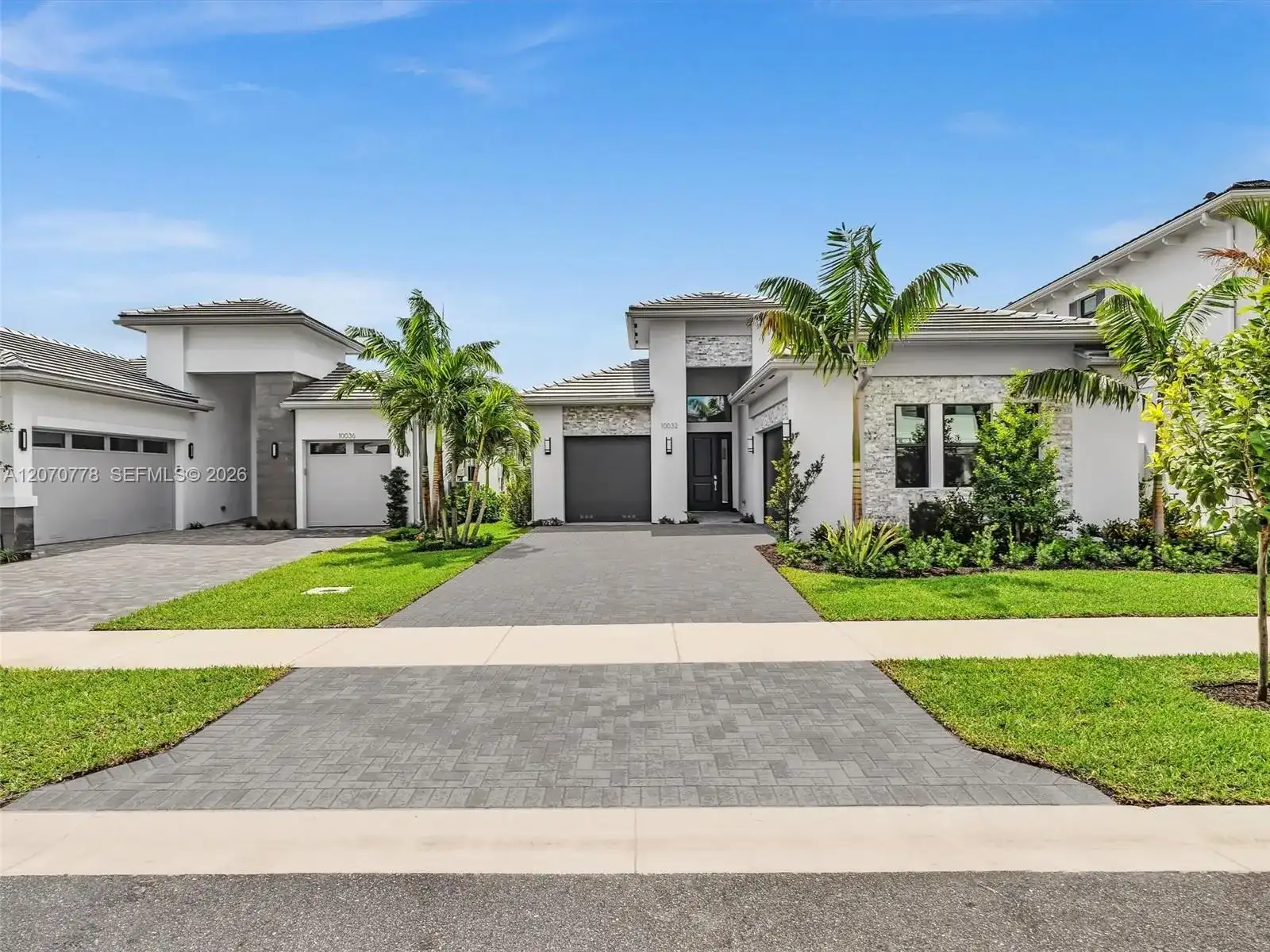 10032 Stockrun Dr, Palm Beach Gardens FL 33412