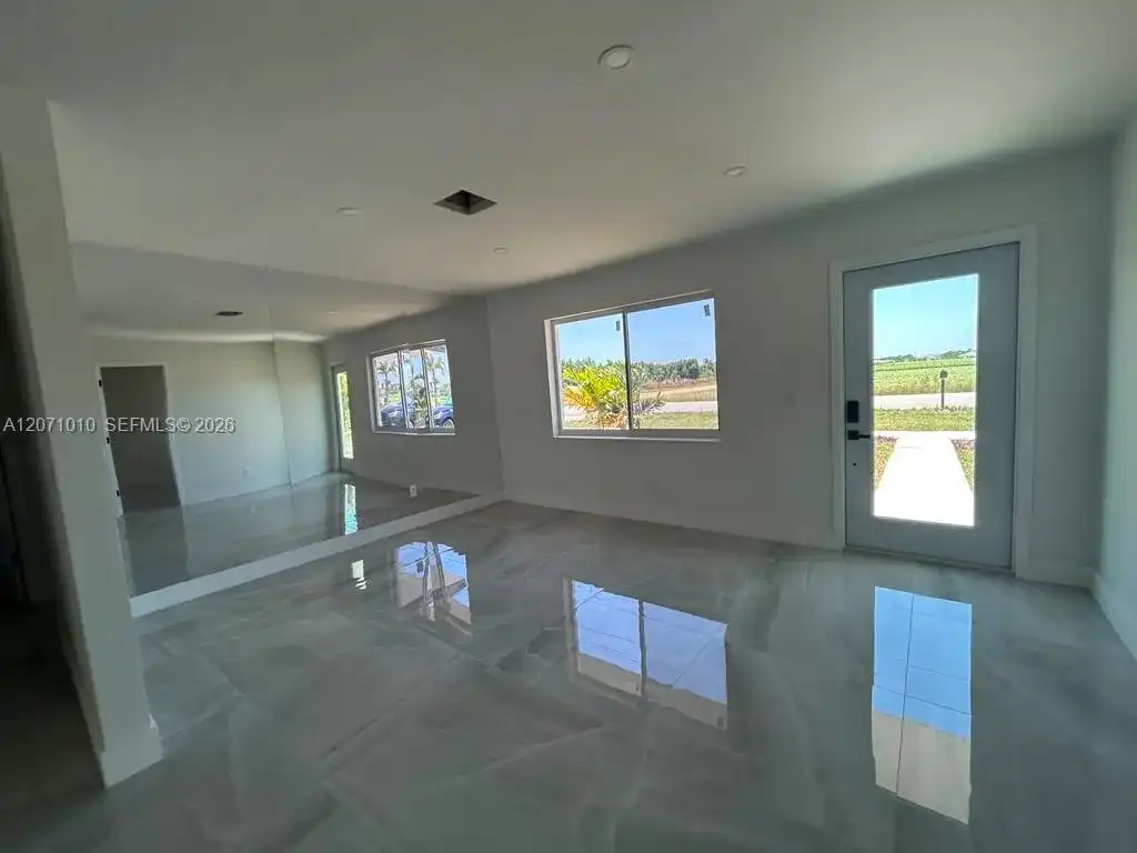 345 SW 18th Ave, Homestead FL 33030