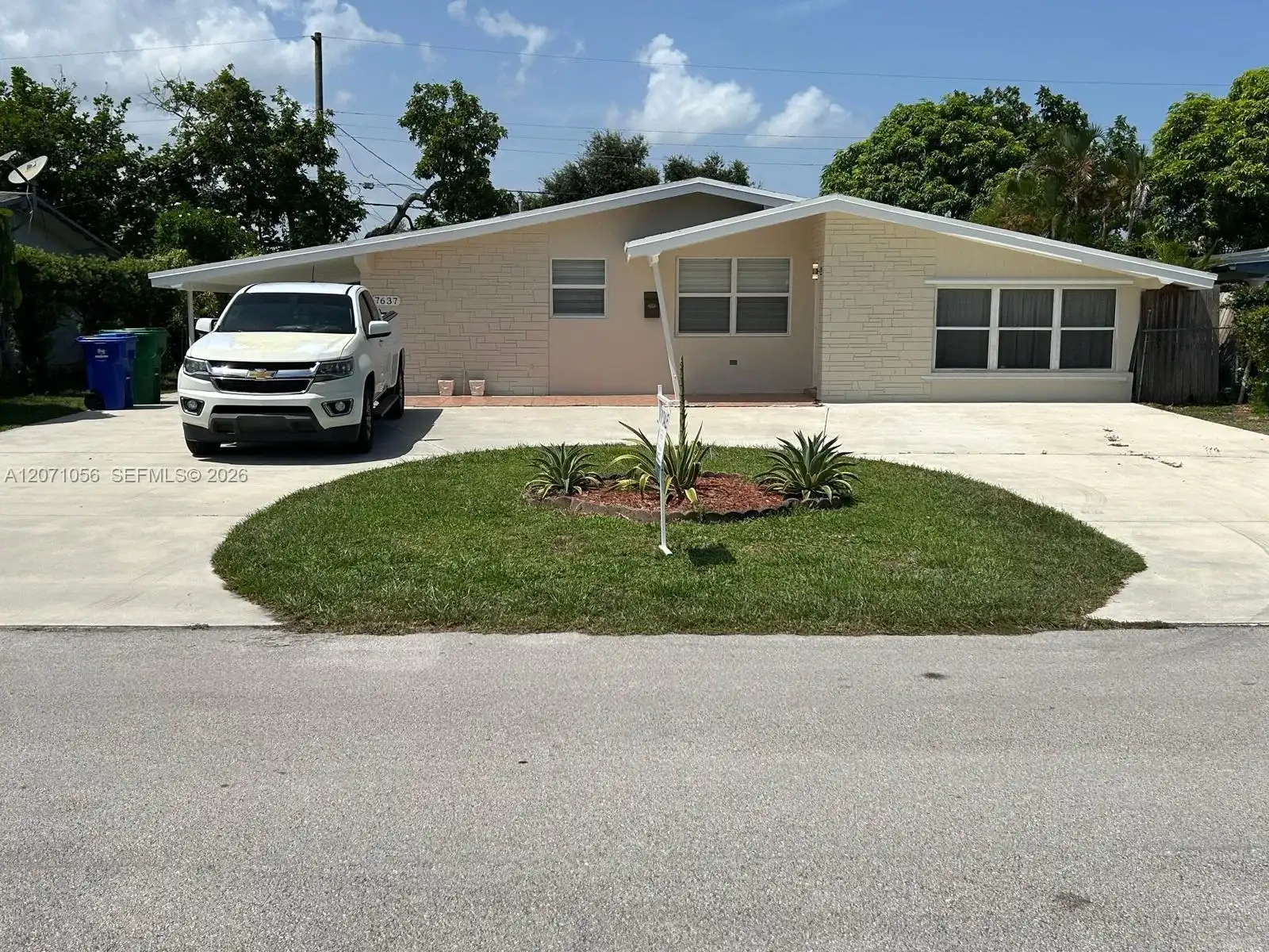 7637 Ramona St, Miramar FL 33023