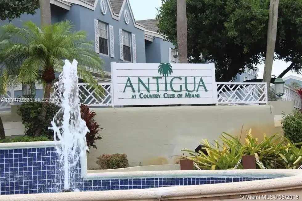 17505 NW 67th Pl # 11, Hialeah FL 33015