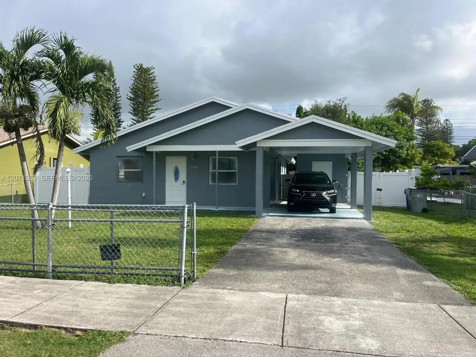 2571 NW 5th St, Pompano Beach FL 33069