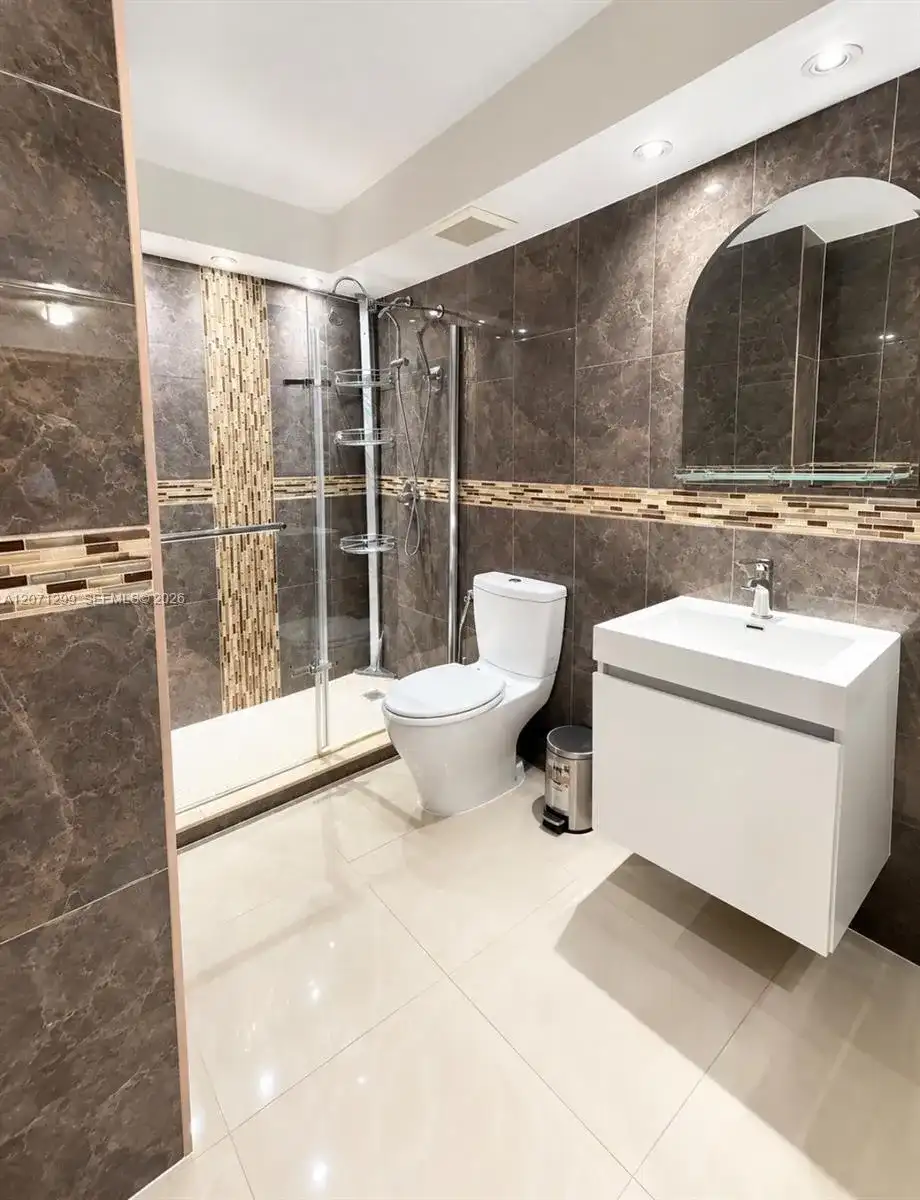 605 NW 72nd Ave # 301, Miami FL 33126