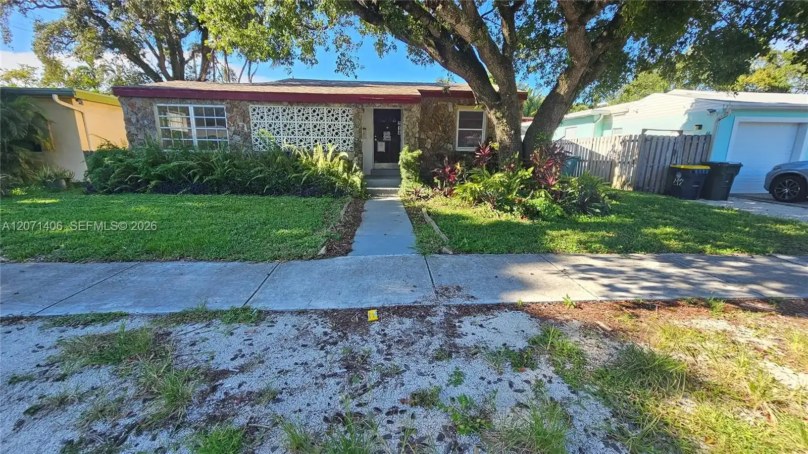 214 SW 2nd Pl, Dania Beach FL 33004