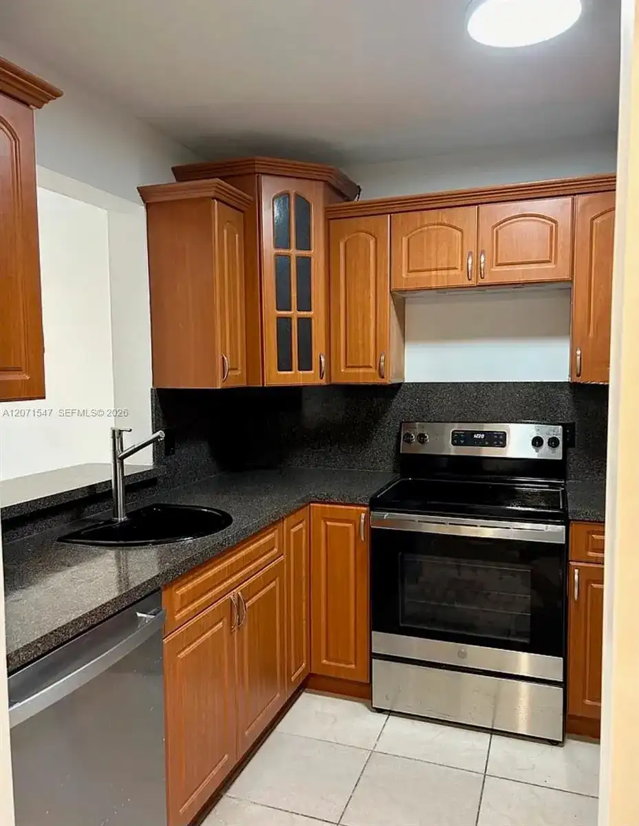 8720 N Sherman Cir # 307, Miramar FL 33025