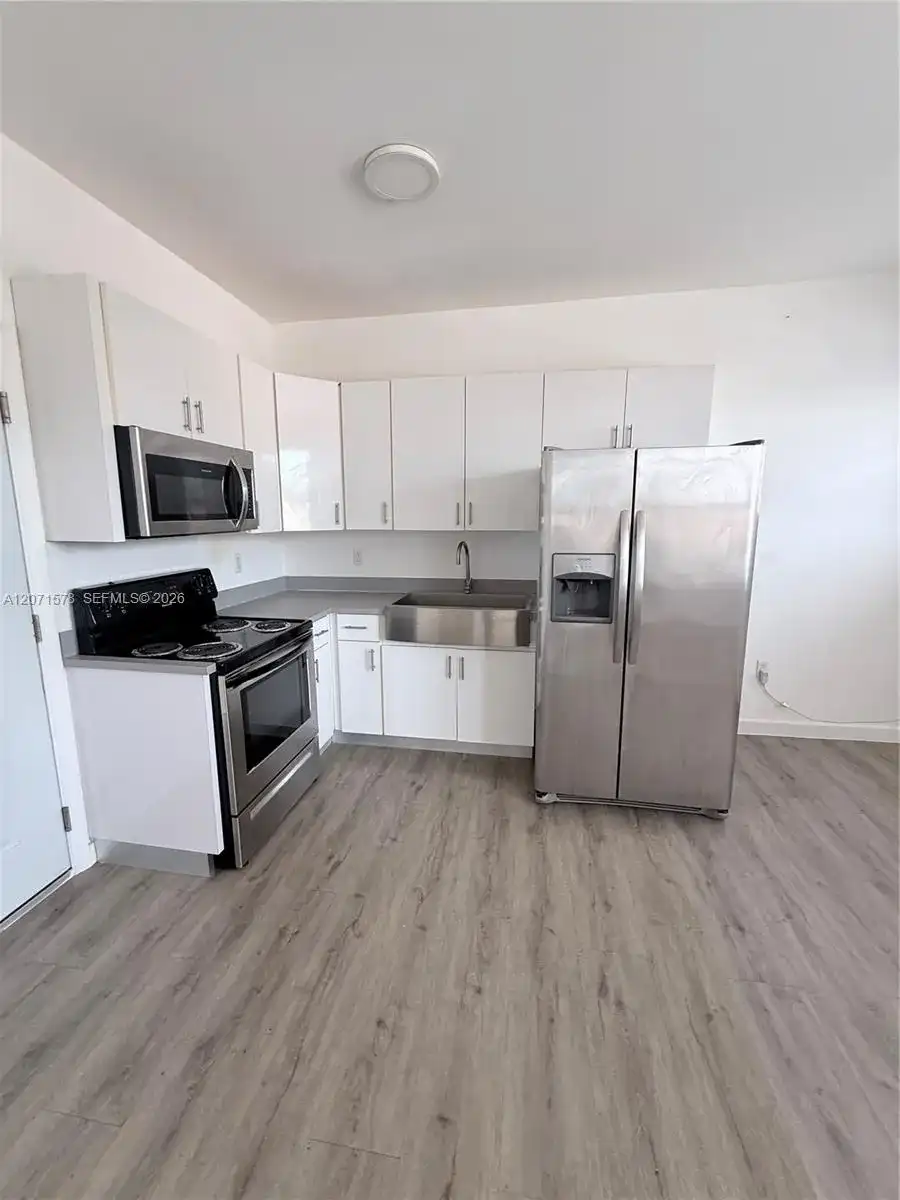 402 NW 12th Ave # 213, Miami FL 33128