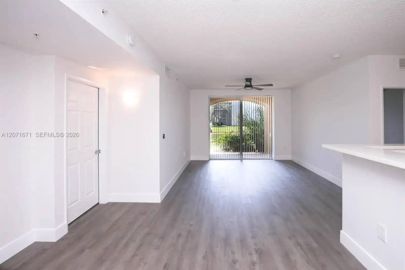 8050 N Nob Hill Rd # 106, Tamarac FL 33321