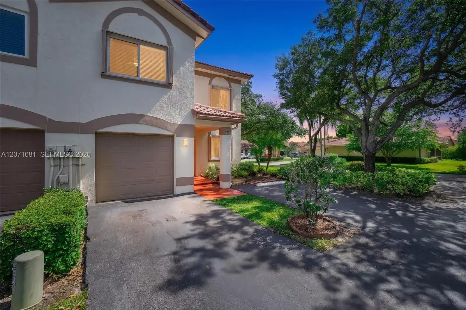 937 NW 104th Way, Coral Springs FL 33071
