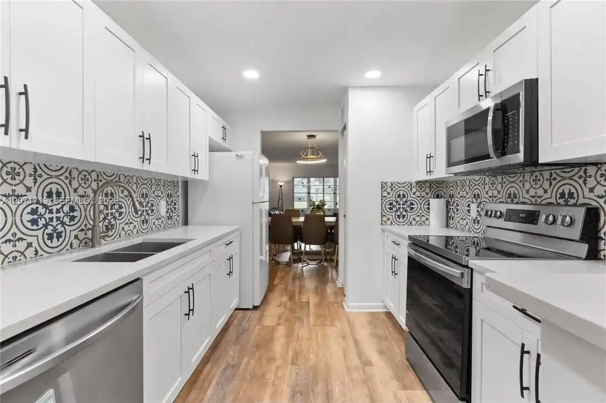 12750 SW 4th Ct # 105J, Pembroke Pines FL 33027