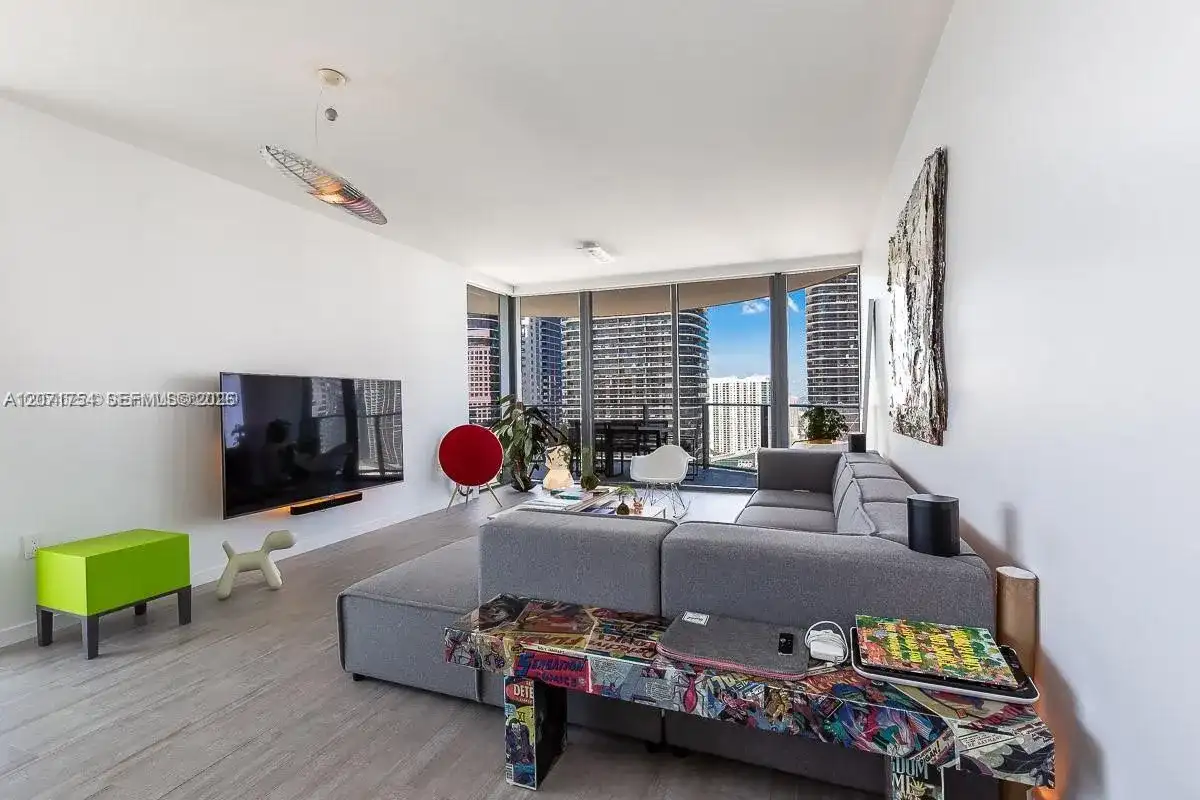 1000 Brickell Plz # 3512, Miami FL 33131