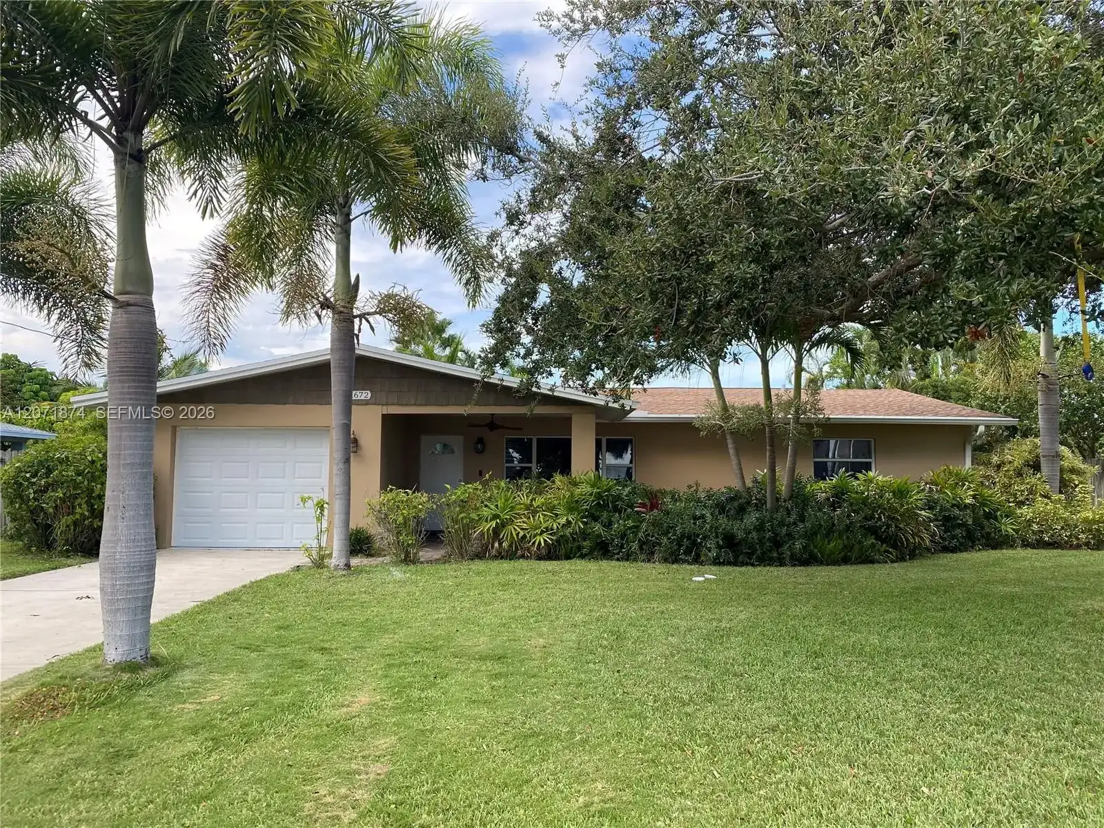 1672 Thumb Point Dr, Fort Pierce FL 34949