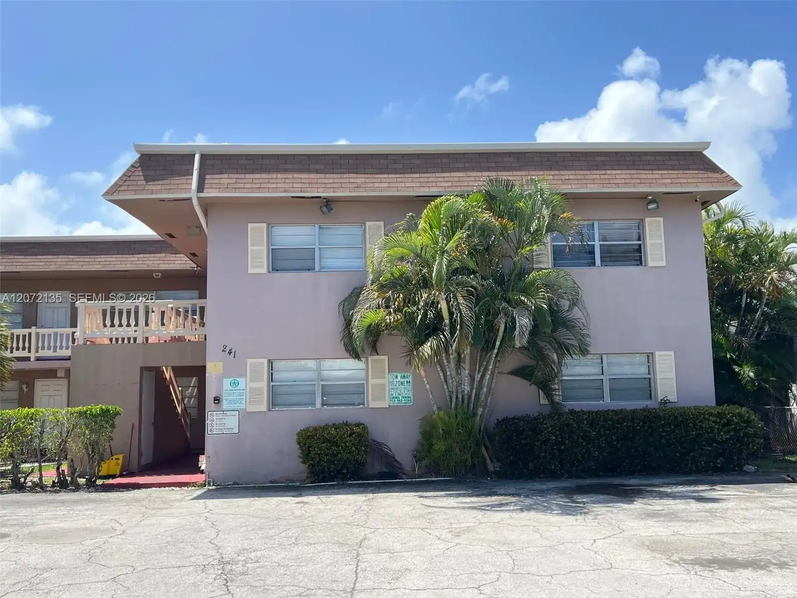 241 SE 9th Ave # 109, Pompano Beach FL 33060