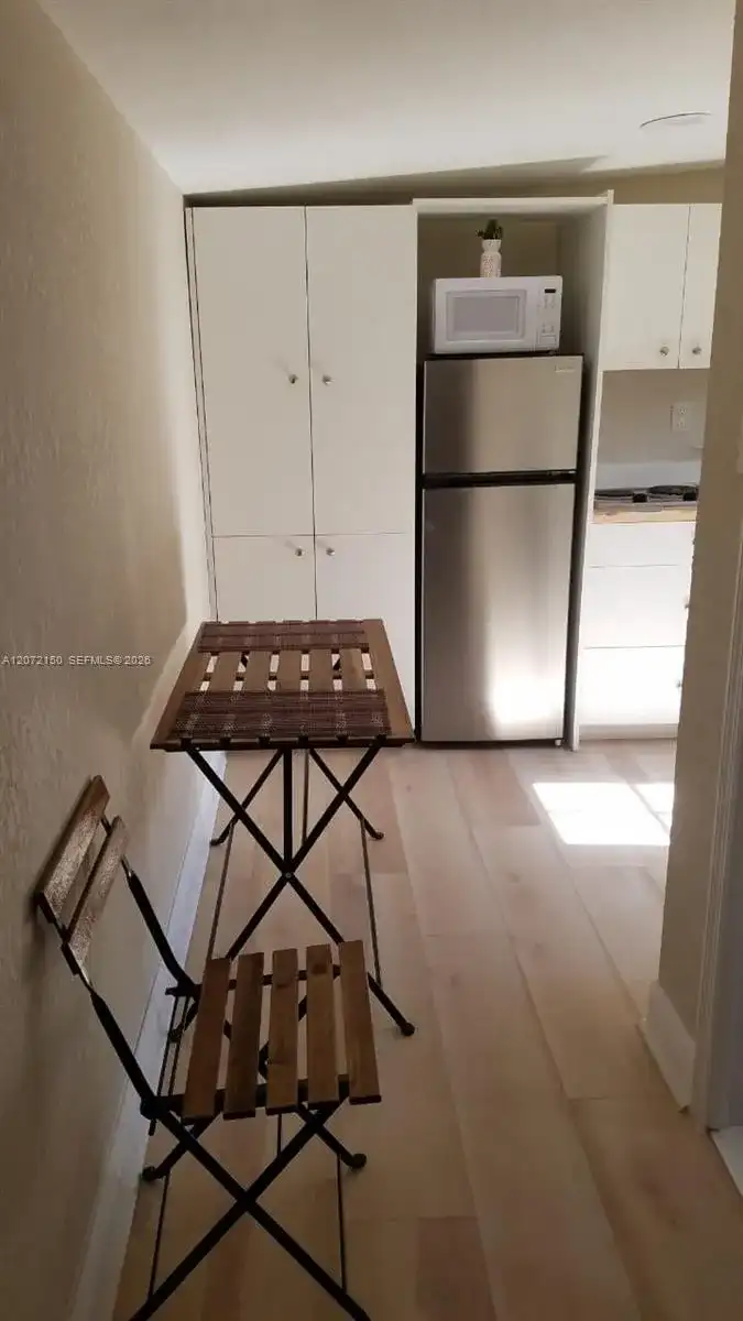 15290 SW 117 terrace # 1, Miami FL 33196