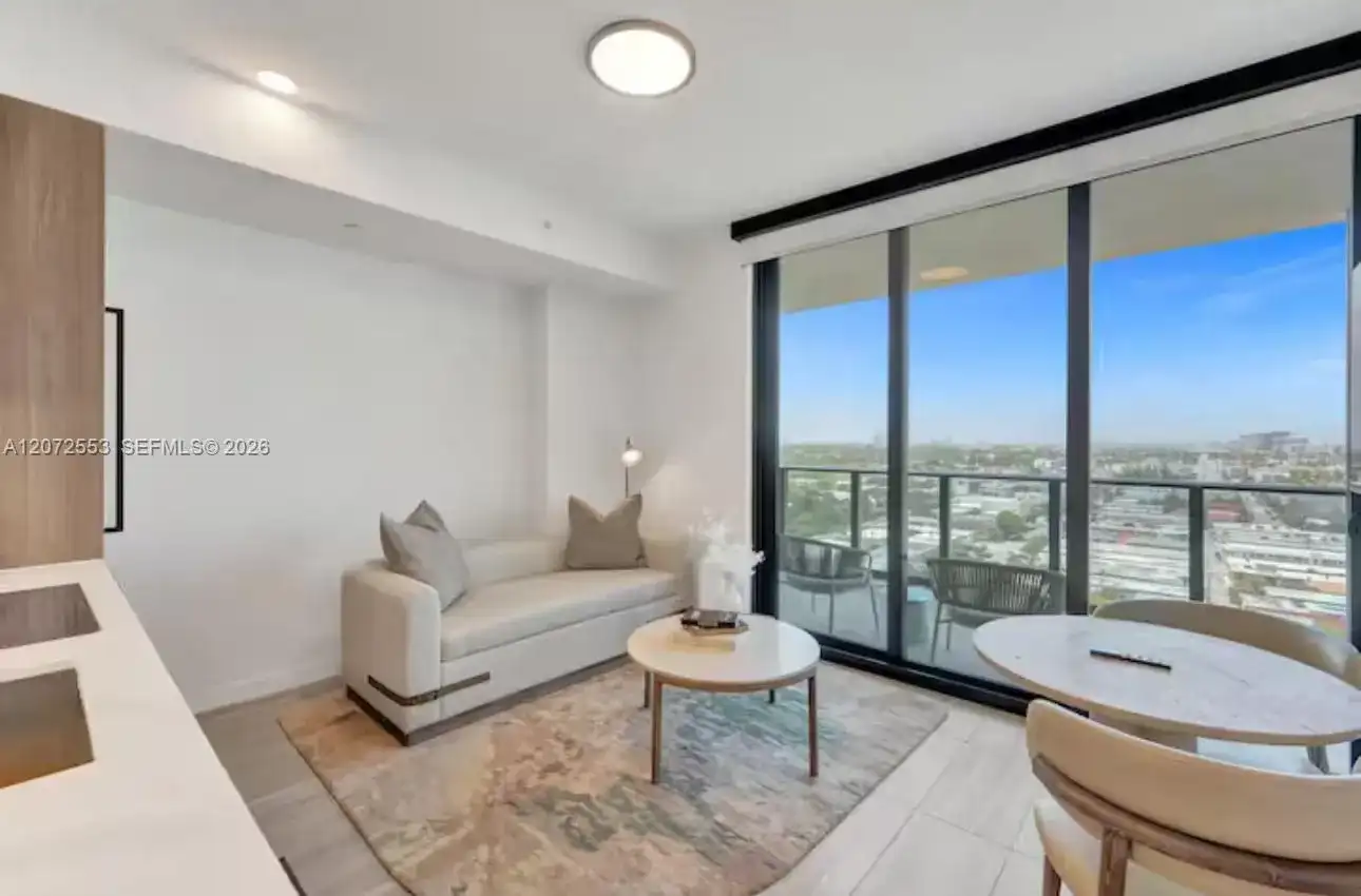 580 72nd # 1713, Miami Beach FL 33141