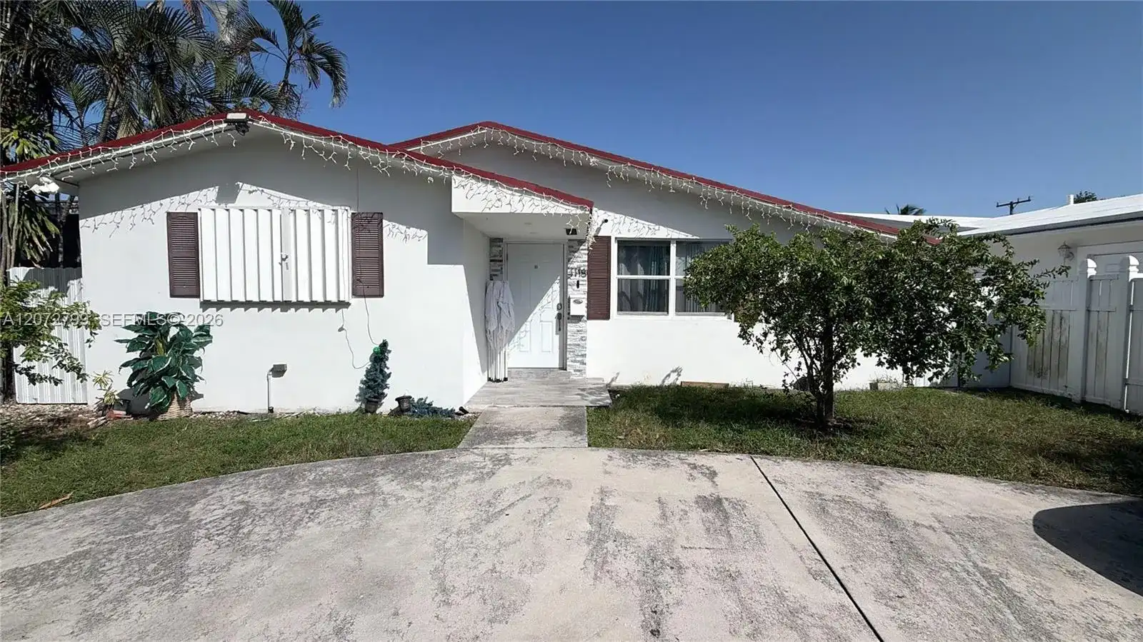 4118 N Circle Dr, Hollywood FL 33021