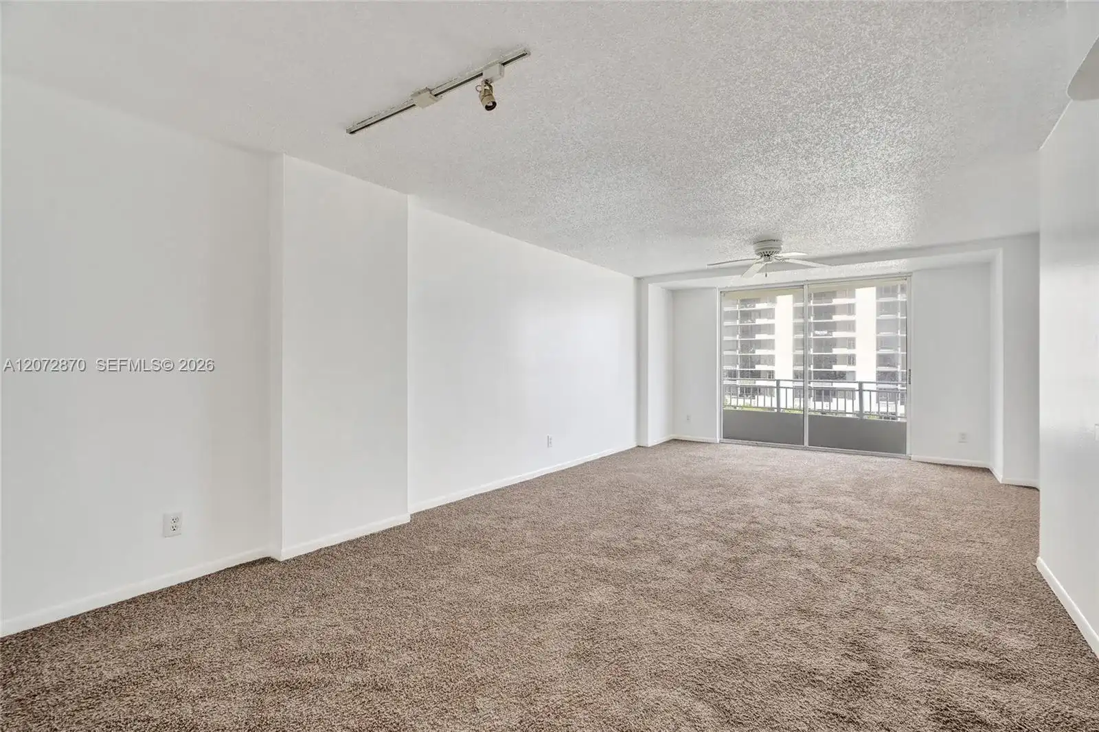 770 Claughton Island Dr # 709, Miami FL 33131