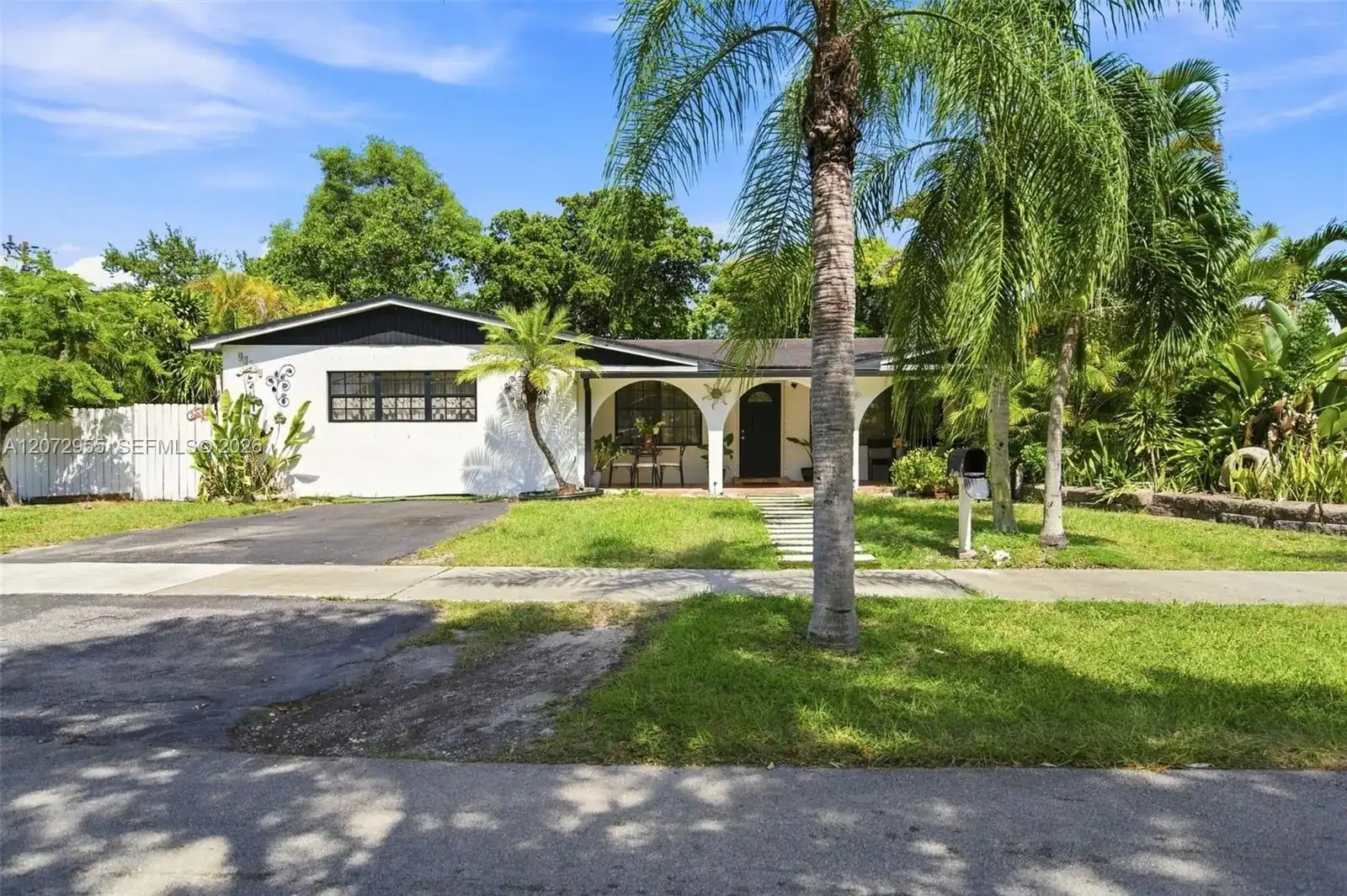 20001 Ranch Rd, Cutler Bay FL 33189