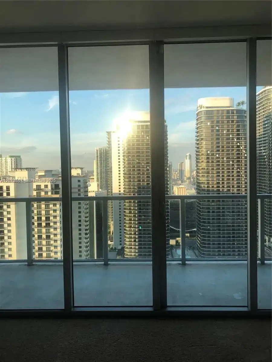 1111 SW 1st, Miami FL 33130