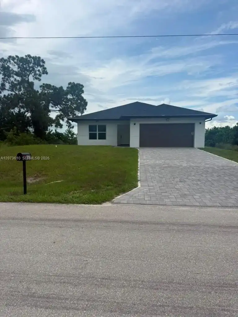 655 NAPLES AVE S, Lehigh Acres FL 33974