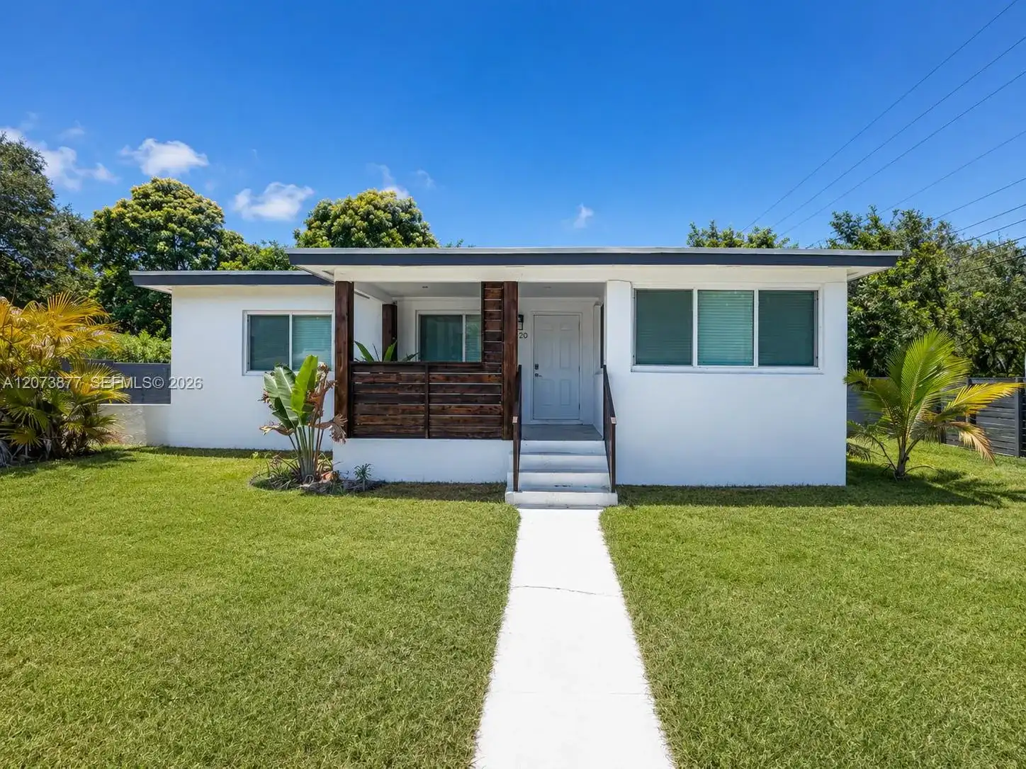 1800 NE 154th St, North Miami Beach FL 33162
