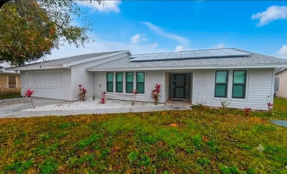 333 NE Greenbrier Ave, Port St. Lucie FL 34983