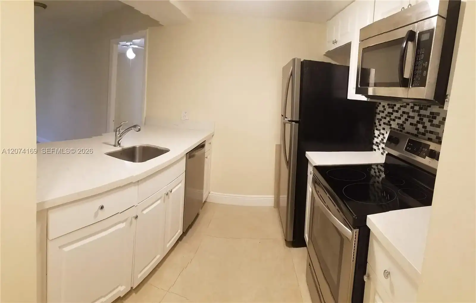 8100 Geneva Ct # 438, Doral FL 33166